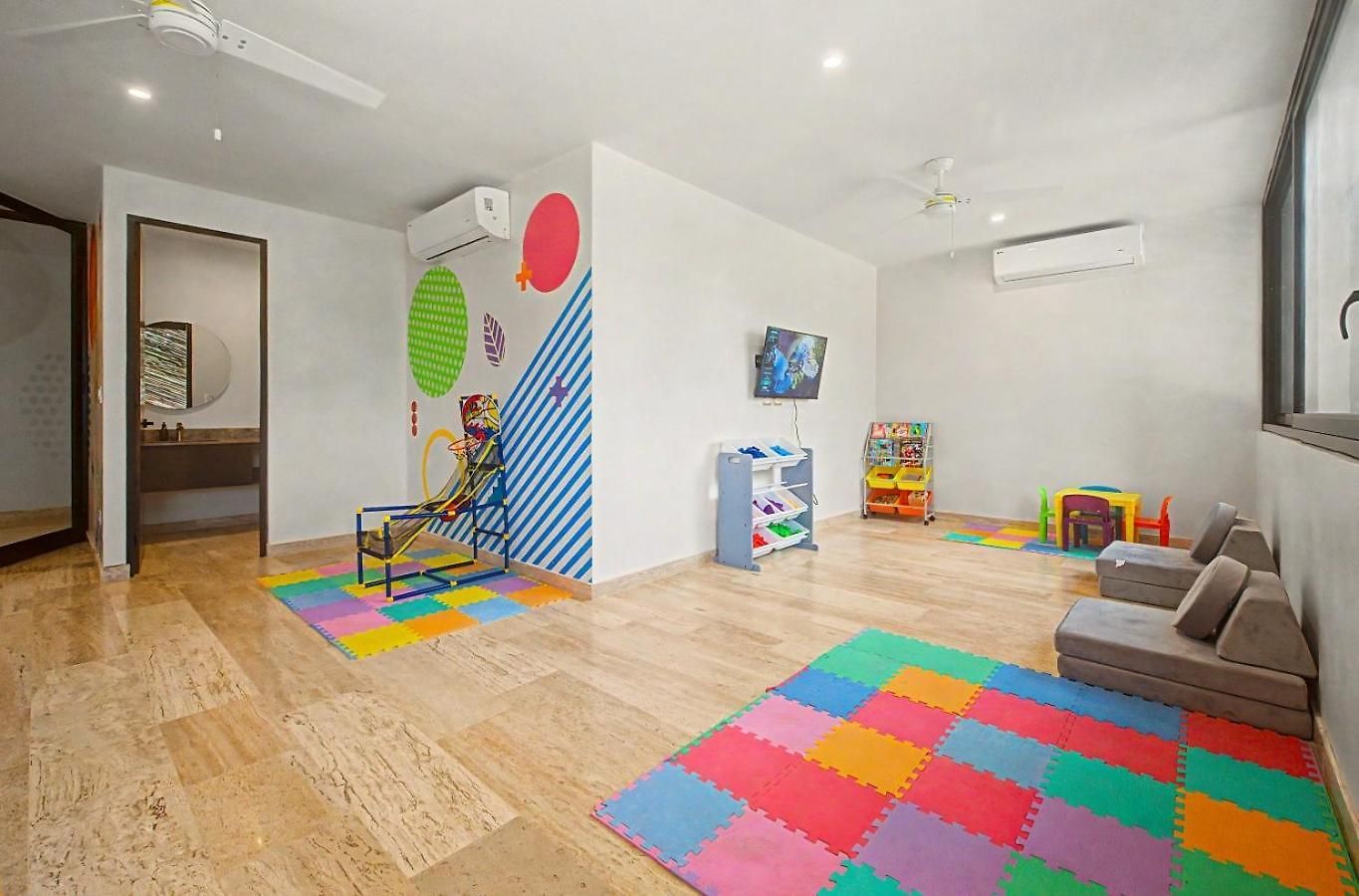 Holiday home Lux 1br With Rooftop Pool, Spa, Gym, Kids Playroom
