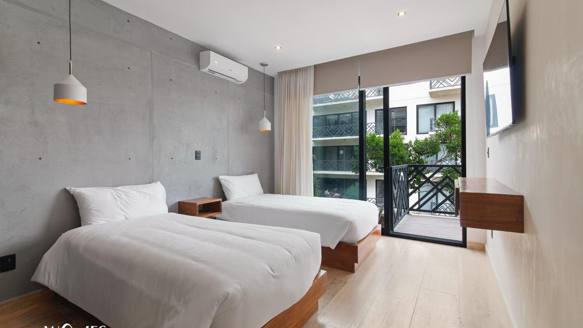 Palais By Waves