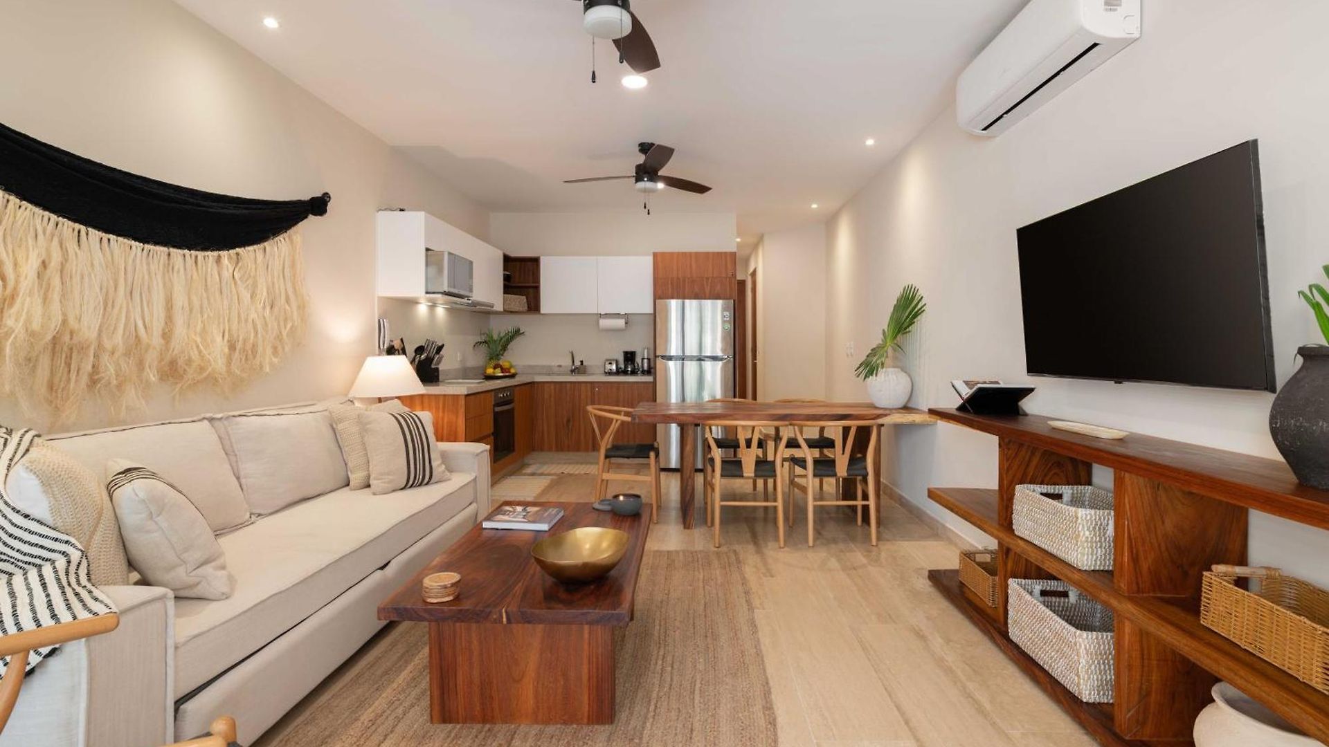 Pv Premium Residences By Waves *