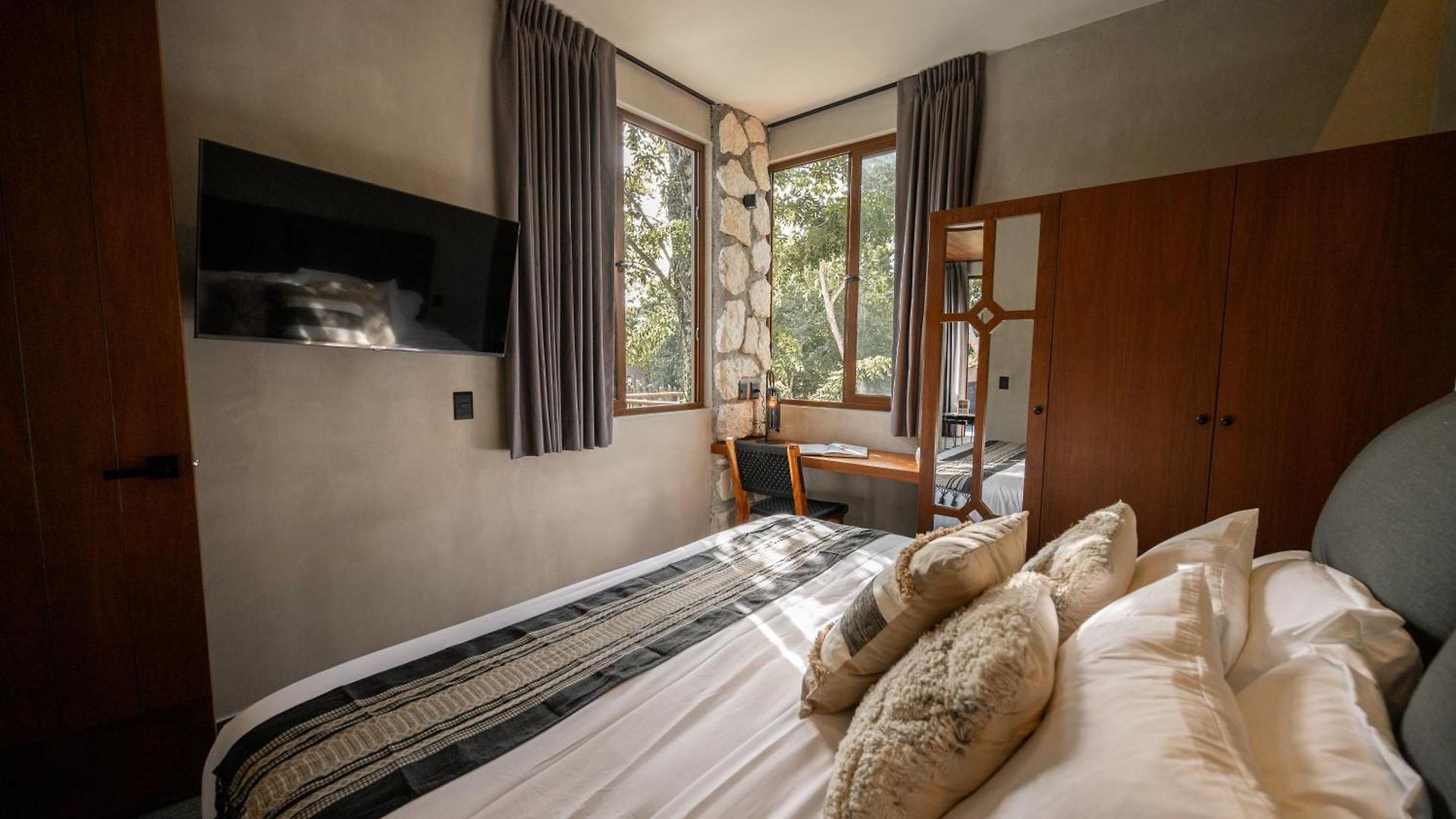Apartment Nomad Humans Residences