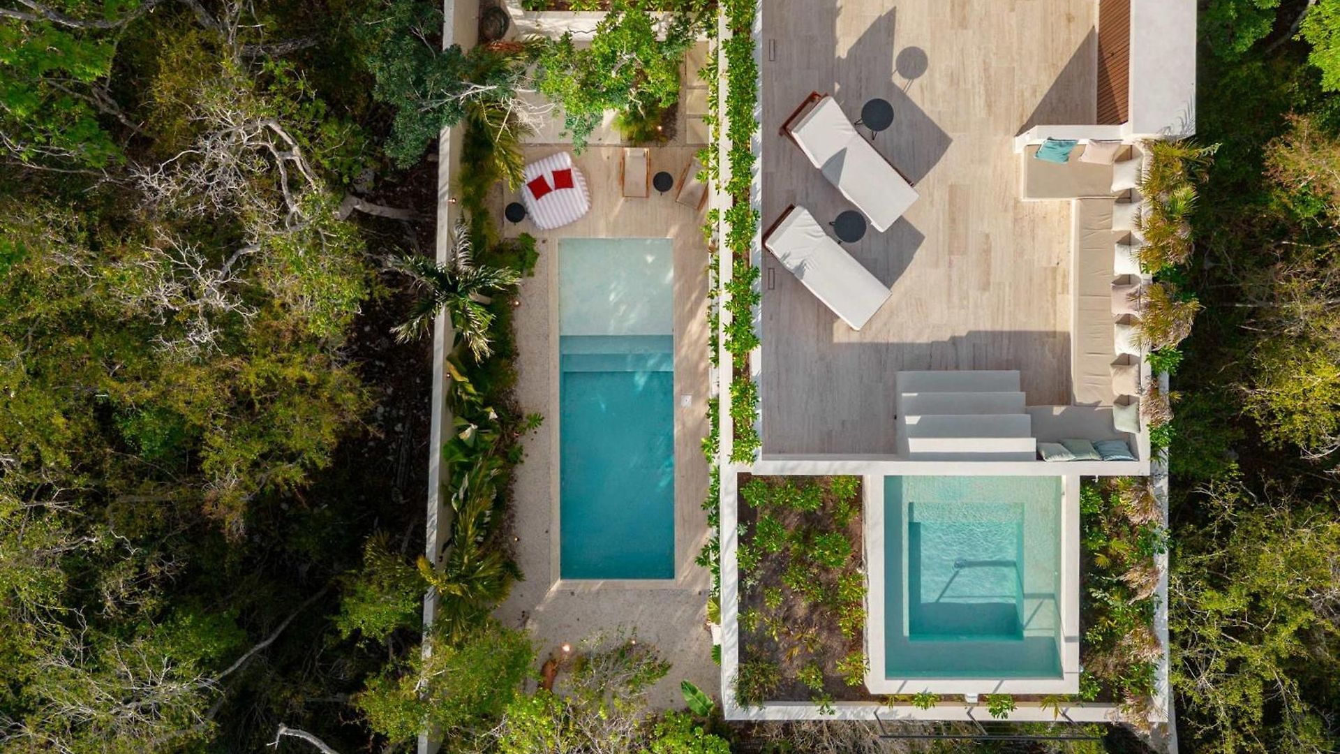 Villa Lumila Rooftop Sunset & Jungle Views