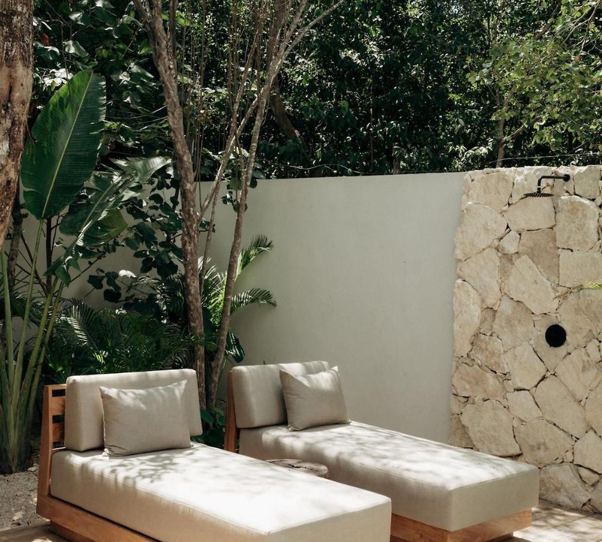 Aion Amazing 5 Bdr 3 Pools And Roof Villa
