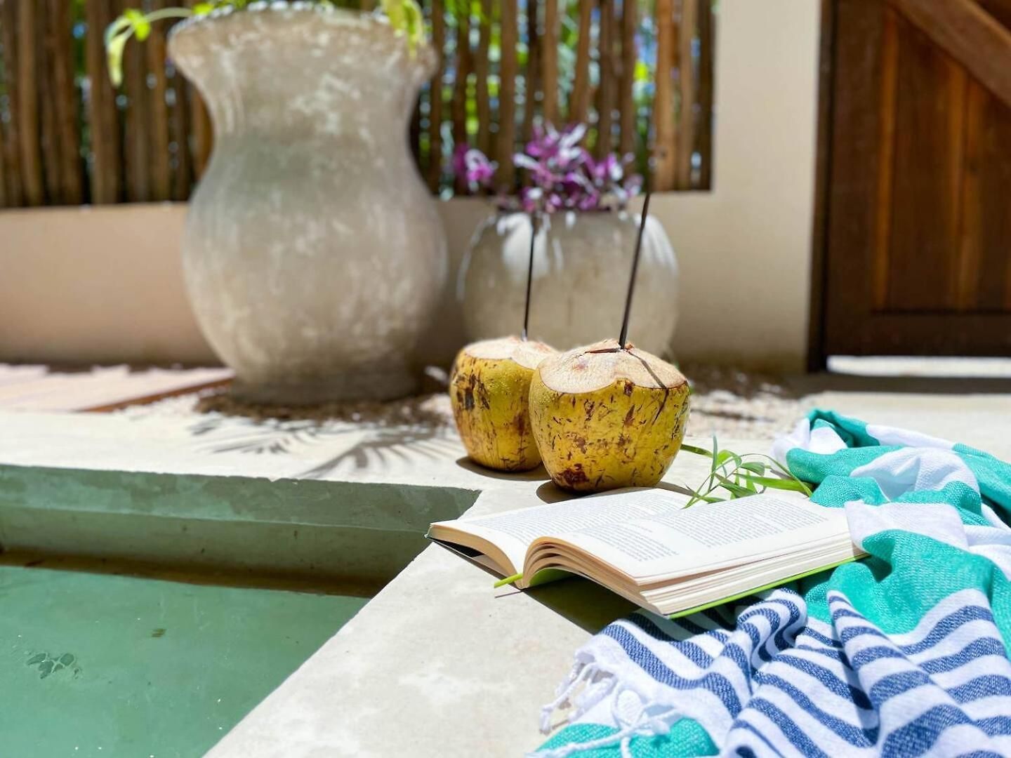 Holiday home Luxury Oasis! 2 Poolsprivate & Swimupfree Extras