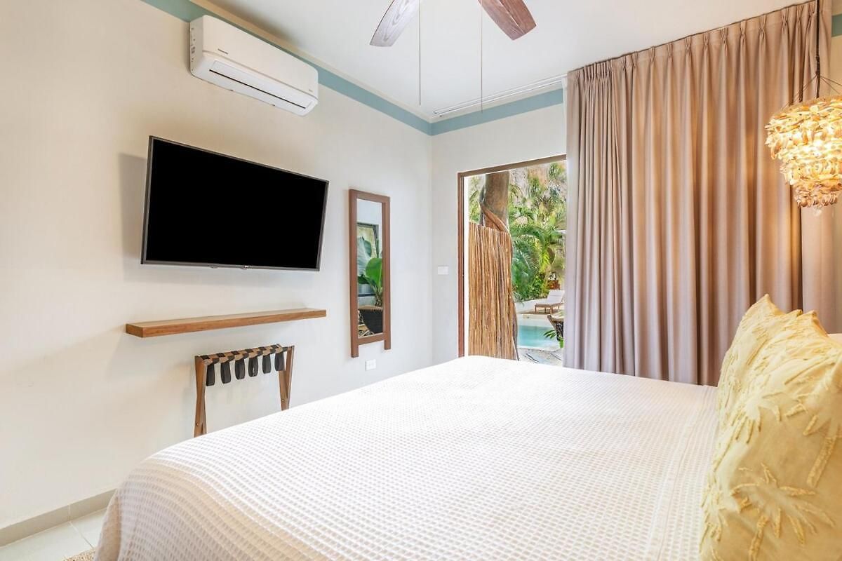 Villa Caribena, Breakfast And Concierge Included *