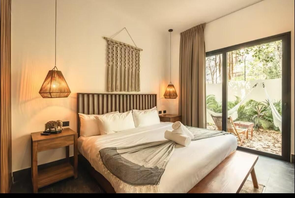 Casa Luv 4br 4ba Downtown 2 Private Pools Villa