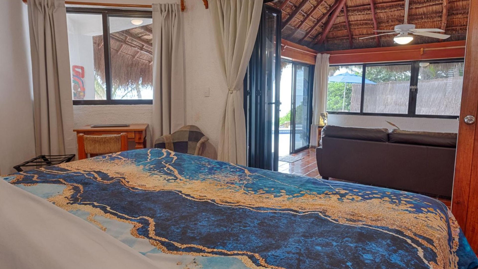 Villa Oceanfront Pool 3 King Beds