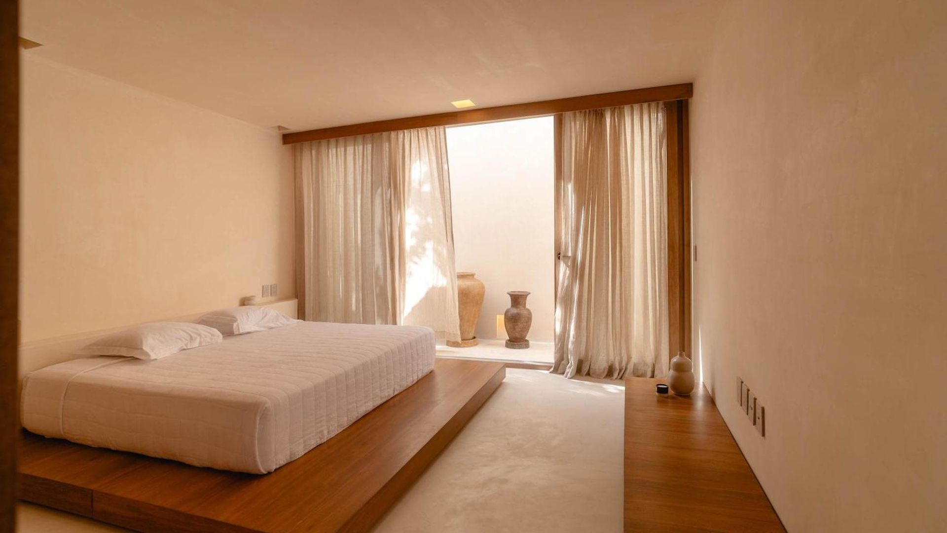 Luxury Rooftop Pool 4br Security Holiday home *