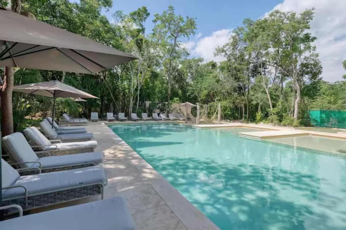 Chic Jungle 1br Balcony Priv Pool Steam & Gym Holiday home