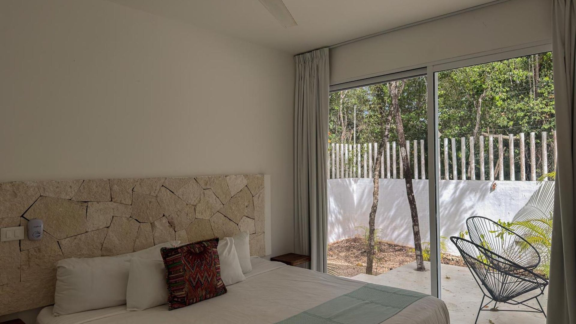 Semilla Oasis Tropical By Waves