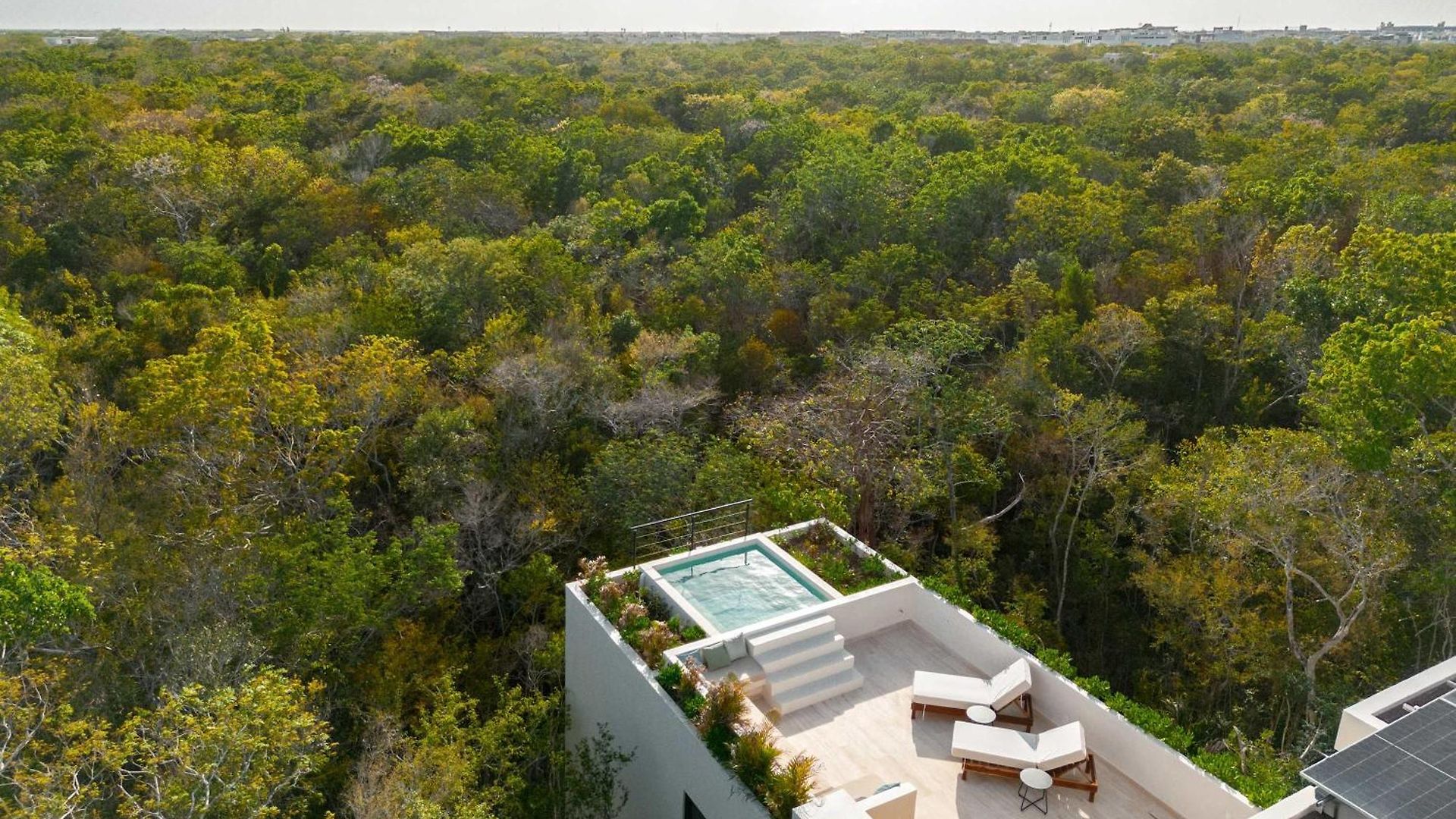 Villa Lumila Rooftop Sunset & Jungle Views