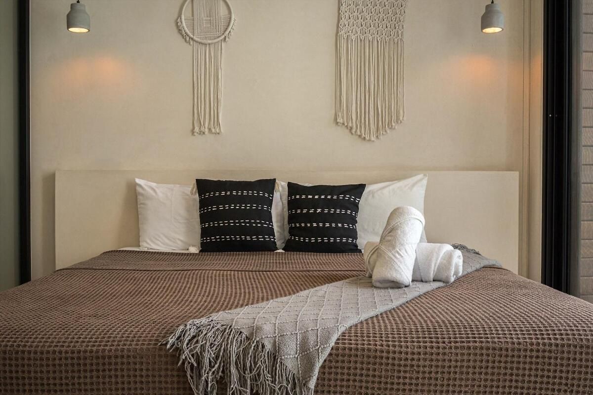 Boho Chic 5 Bedroom Private Pool & Roof Bar Villa *