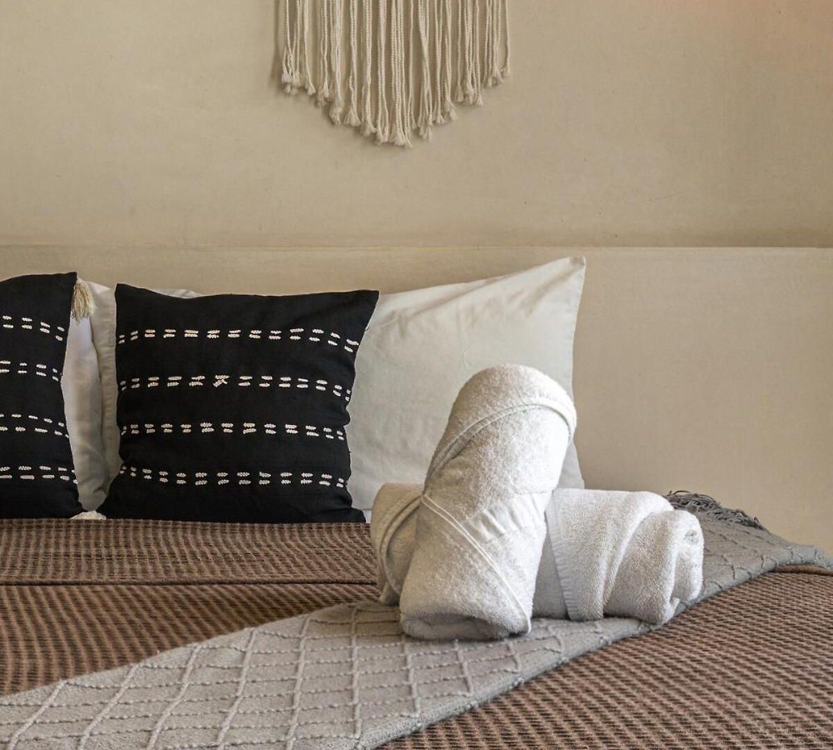 Boho Chic 5 Bedroom Private Pool & Roof Bar Villa *