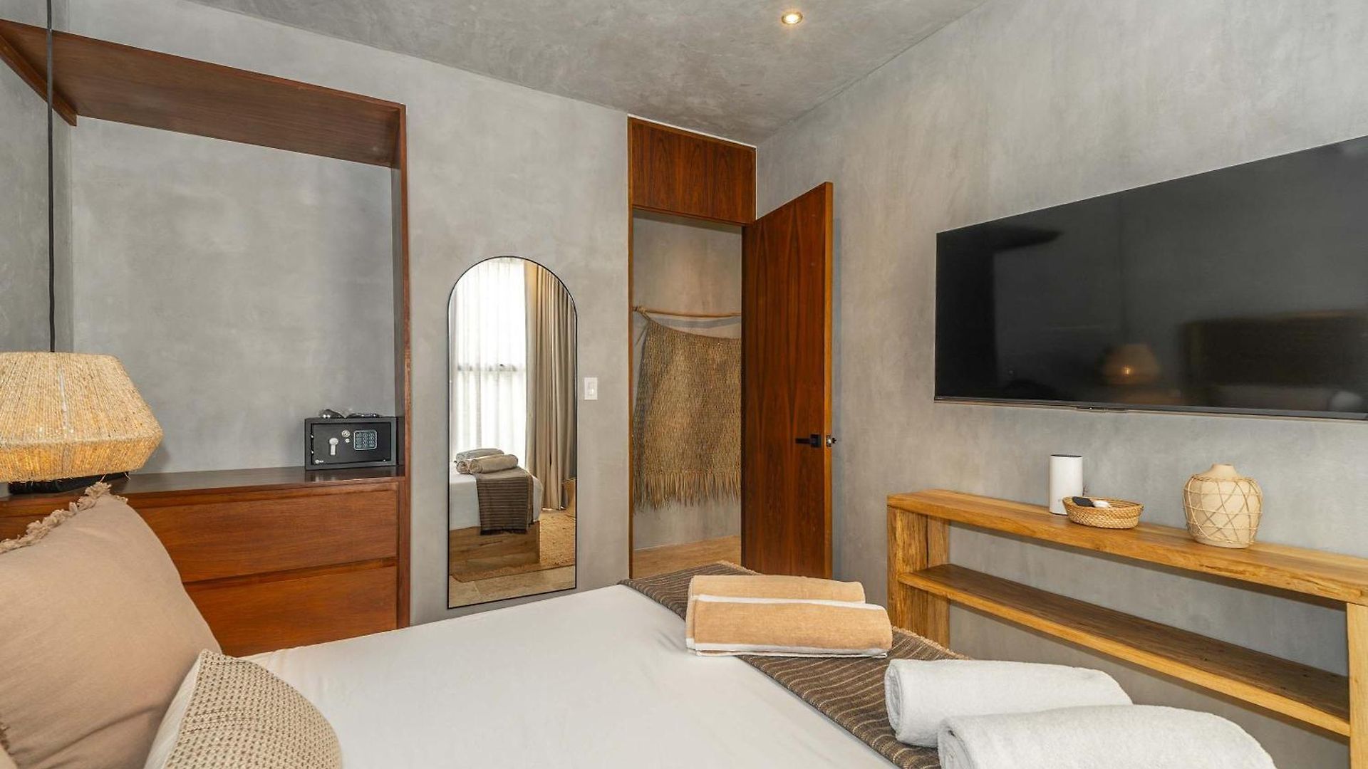 Seremonia With Rooftop Pool & Club Access *