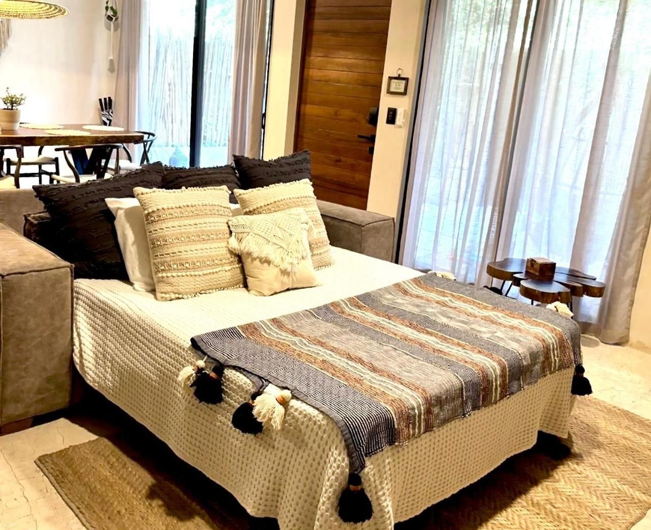 Luxury Oasis! 2 Poolsprivate & Swimupfree Extras Holiday home