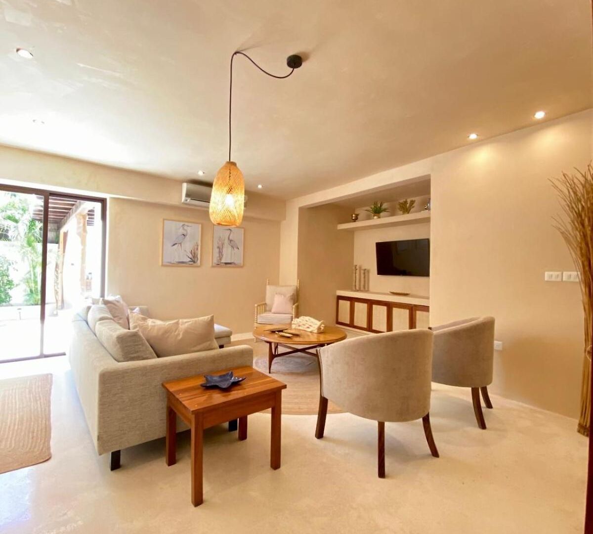 Caribena, Breakfast And Concierge Included *