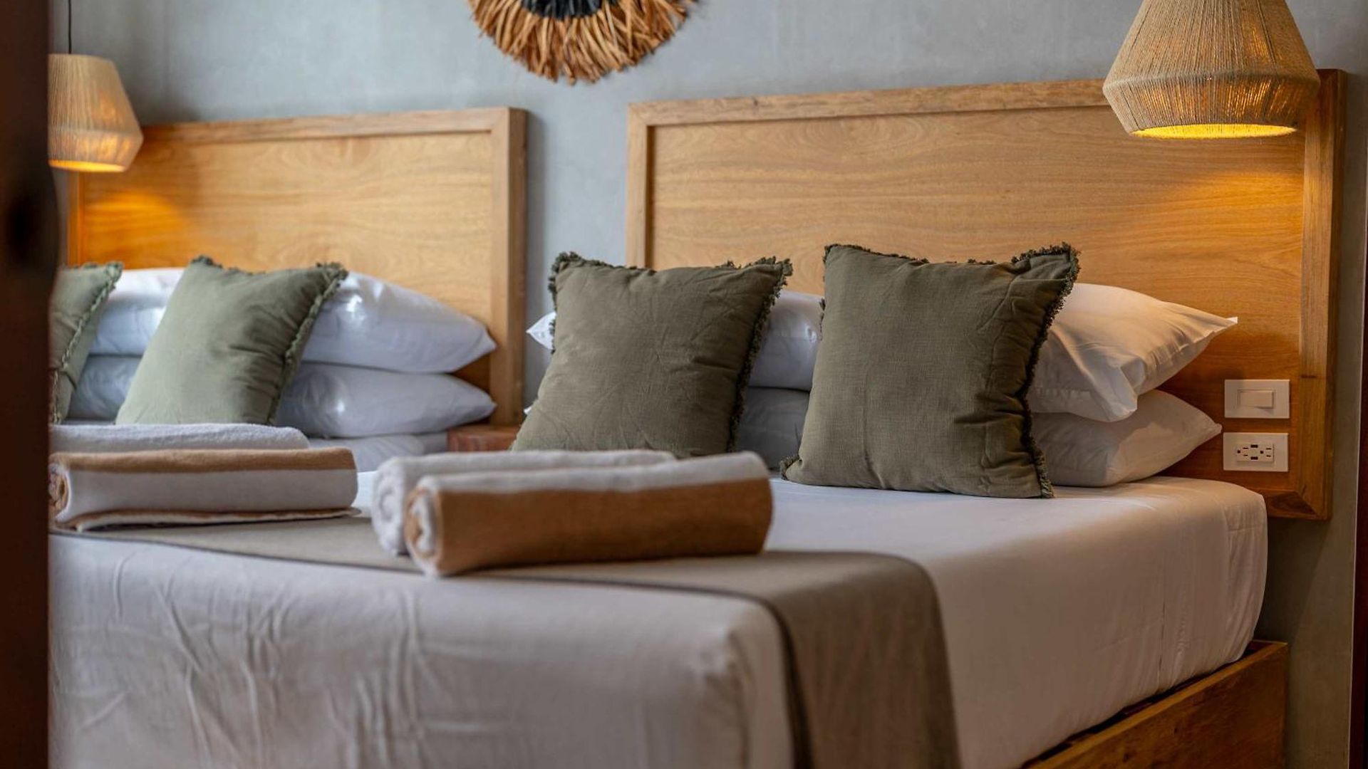 Seremonia With Rooftop Pool & Club Access Villa