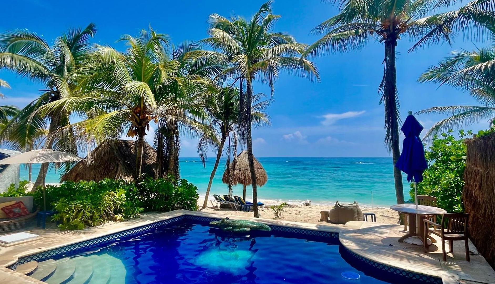 Oceanfront Pool 3 King Beds