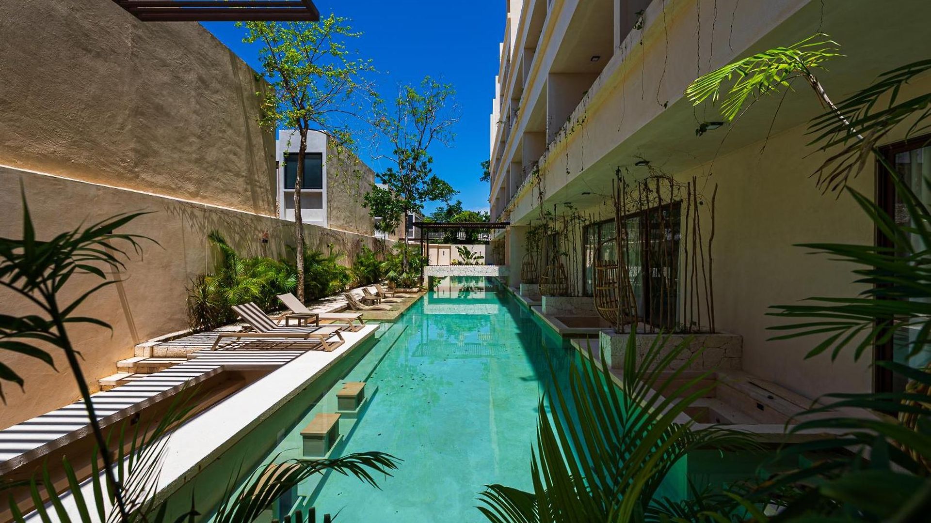 2 Bedrooms, Rooftop & Pool At La Veleta