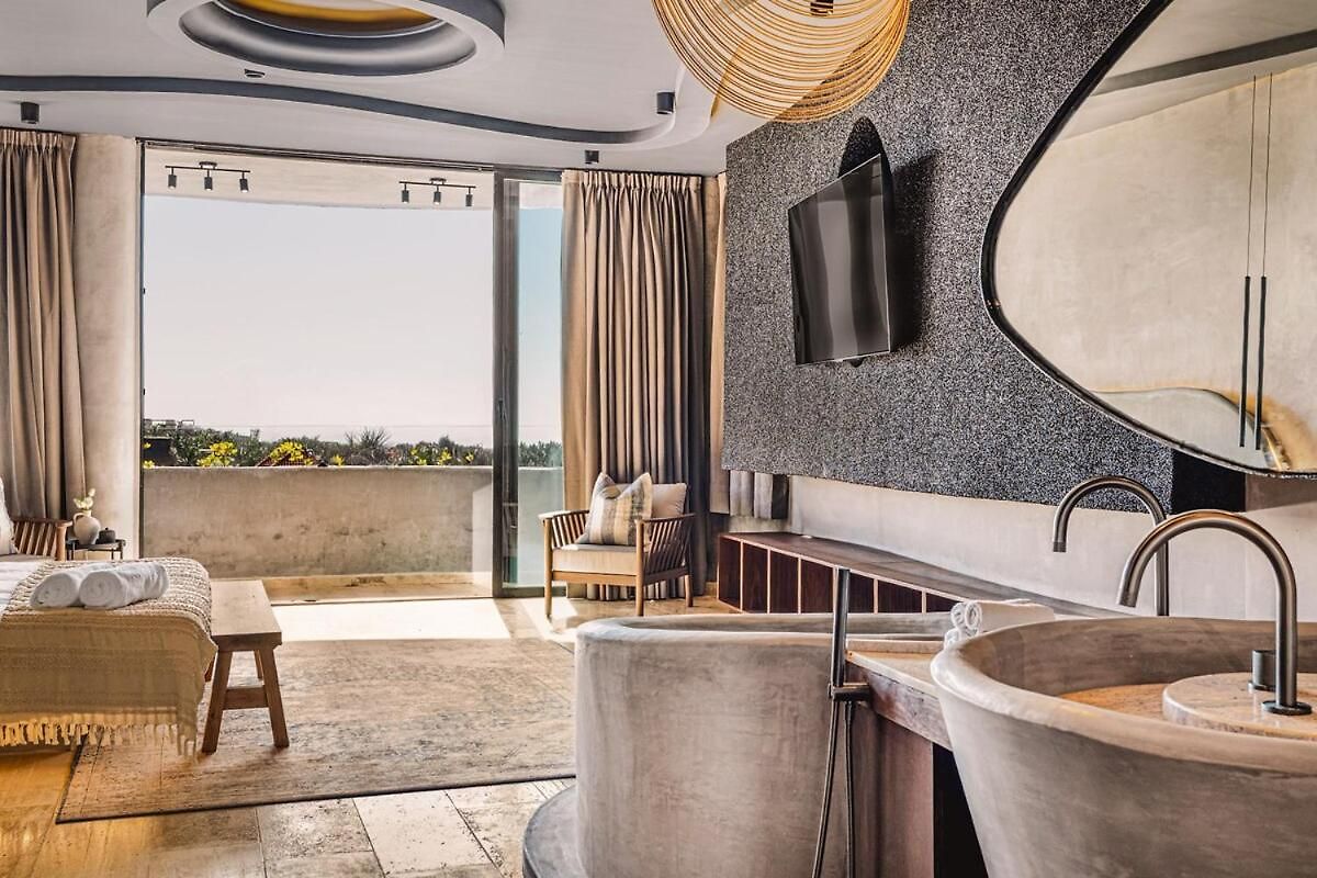 Beachfront 3br Penthouse W Private Pool Hot Tub & Gym * Tulum