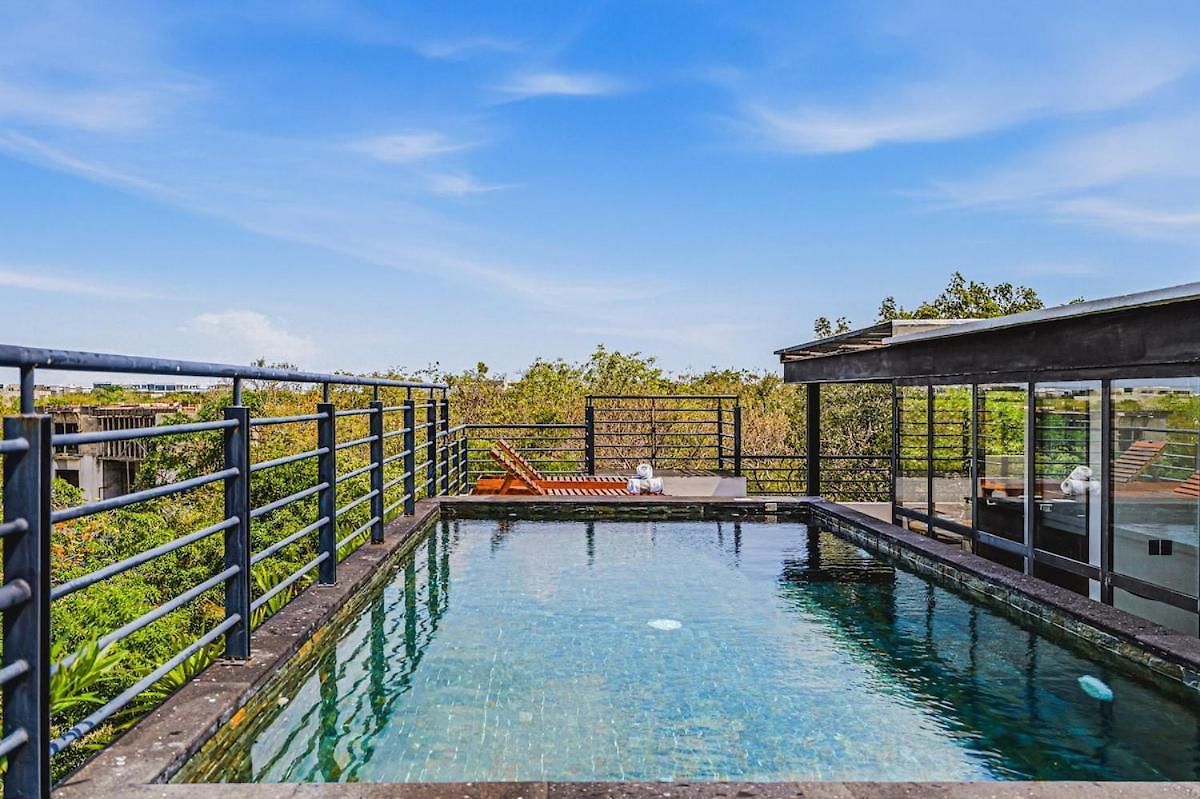 Serene 3br Penthouse W Private Pool | Roof | Gym *
