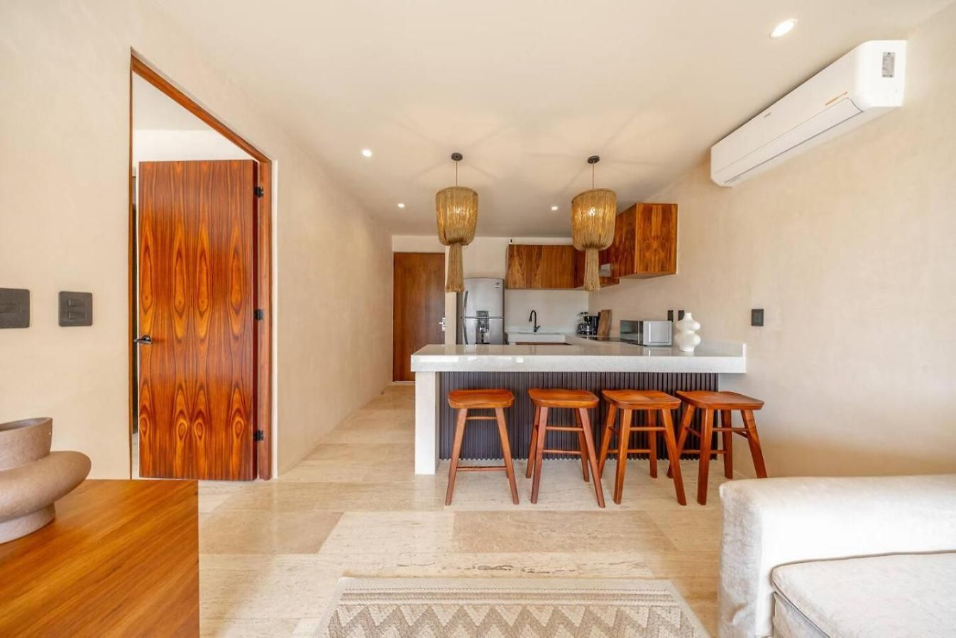 Modern 1br W Private Jacuzzi Pool Balcony