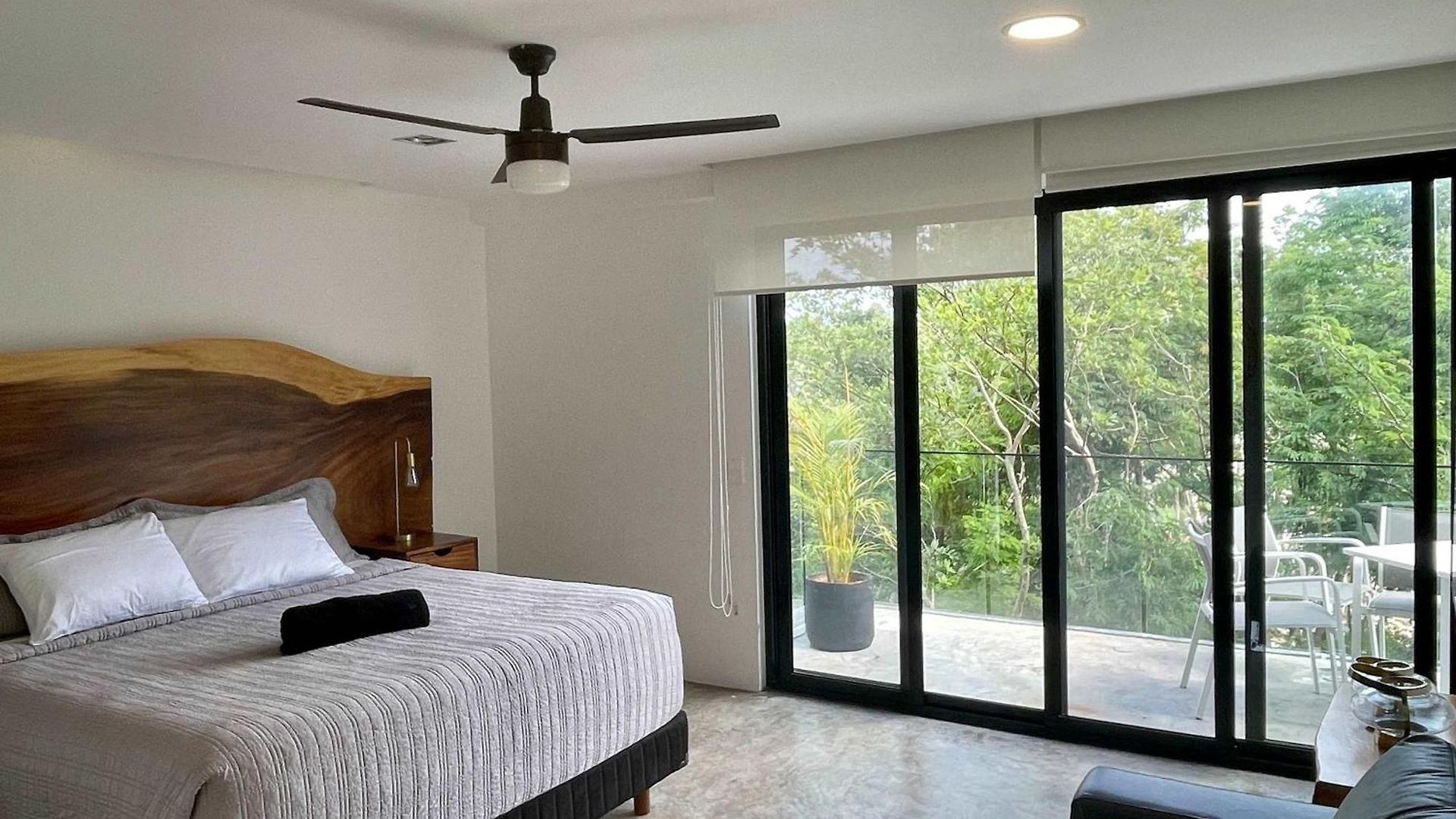 Black House - Modern 3br With Private Pool