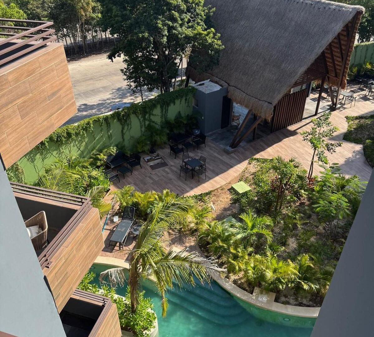 2 Bed Penthouse Private Rooftop *