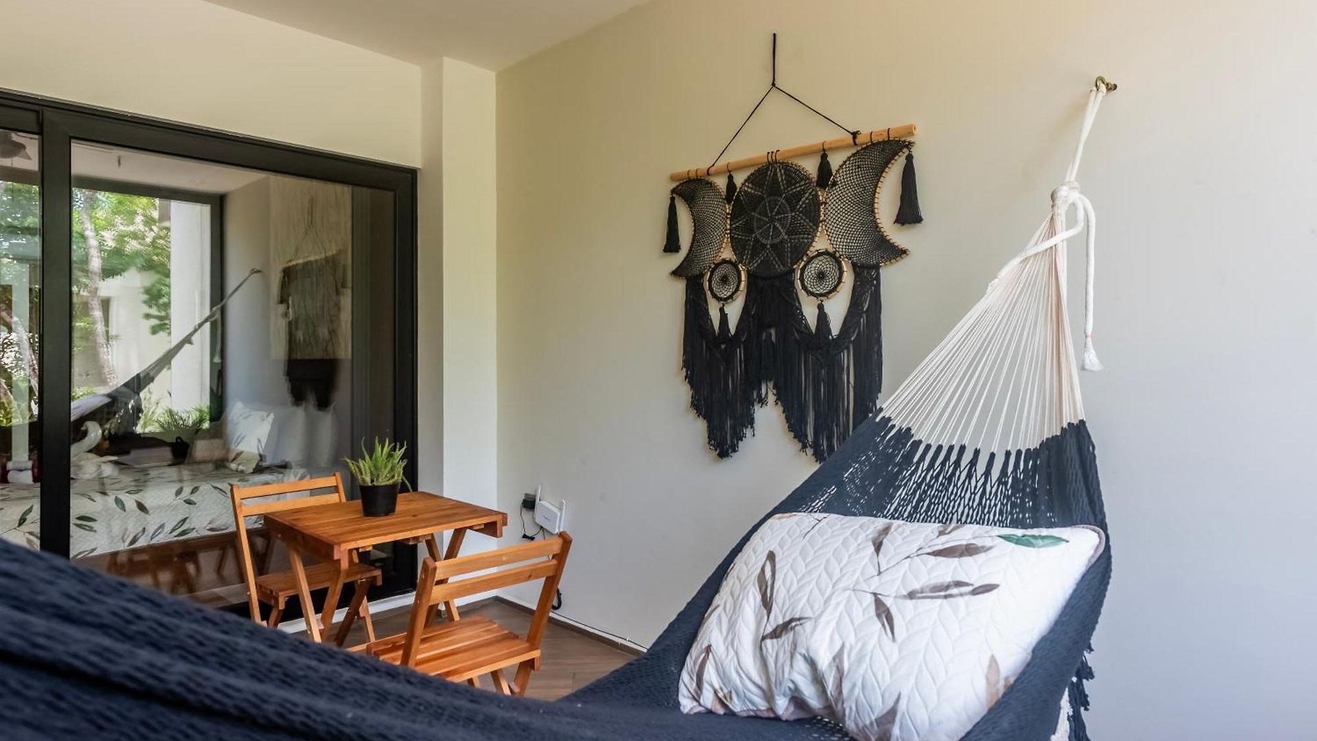Tullum Bee * Tulum