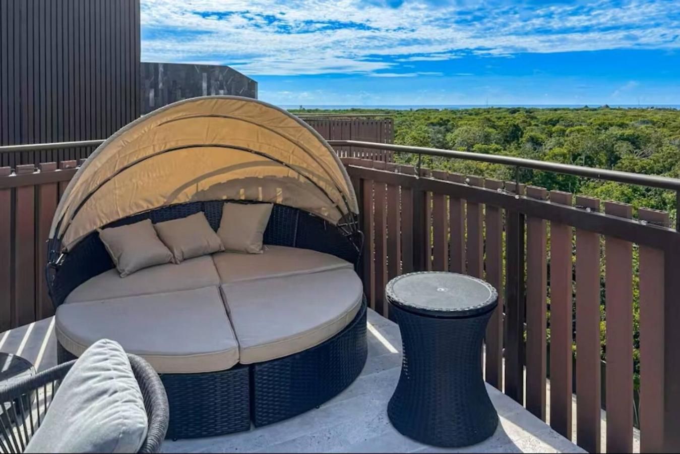Apartment Beachside Penthouse Private Pool And Hot Tub *