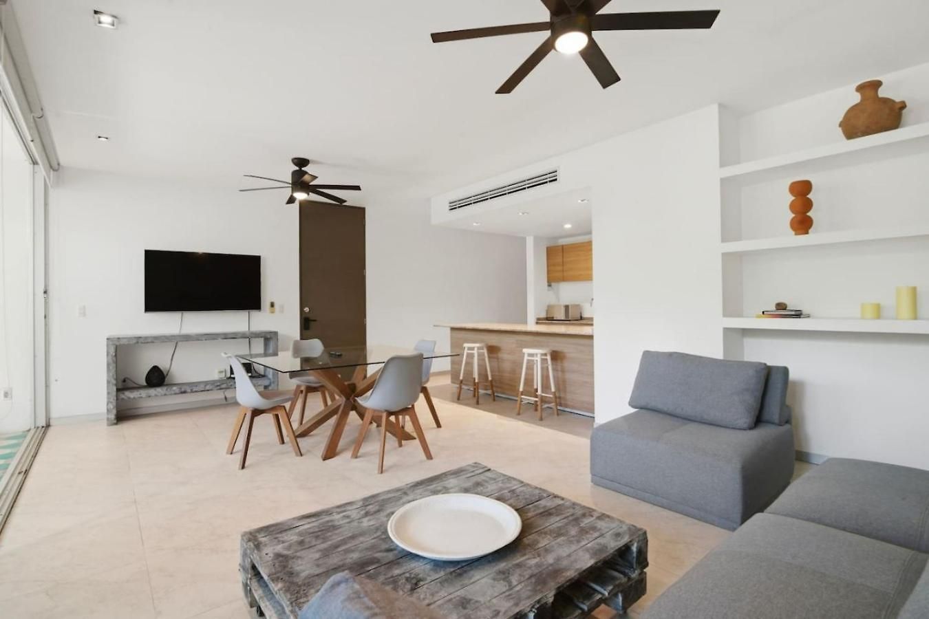 Apartment Unwind In | Pool & Private Patio