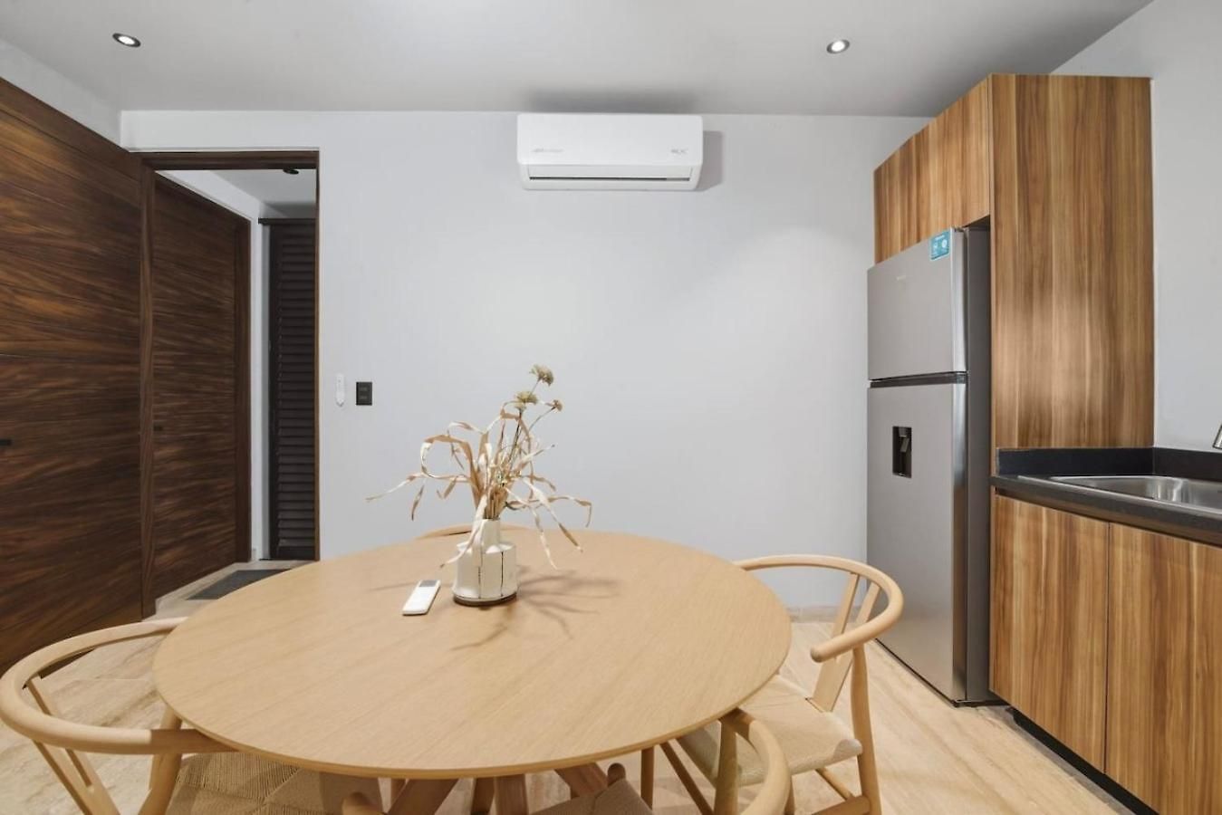 Elegant King | Private Plunge Pool Apartment *