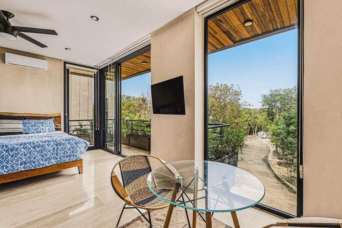 Apartment Serene 3br Penthouse W Private Pool | Roof | Gym *