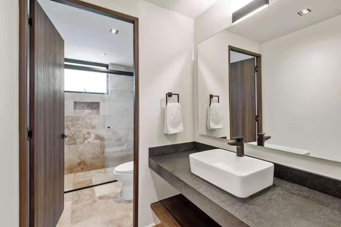 Apartment 1st Flr Chic Jungle - Priv Pool Steam & Gym