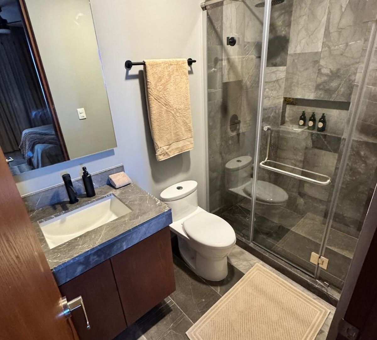Apartment 2 Bed Penthouse Private Rooftop *