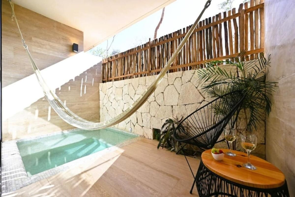 Swim Up Pool Beachclub Rooftop Apartment *