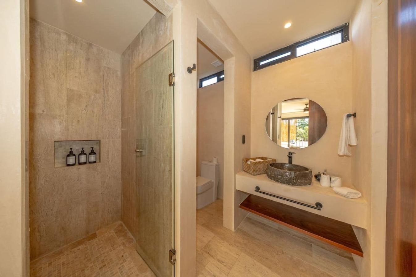Modern 1br W Private Jacuzzi Pool Balcony Apartment *