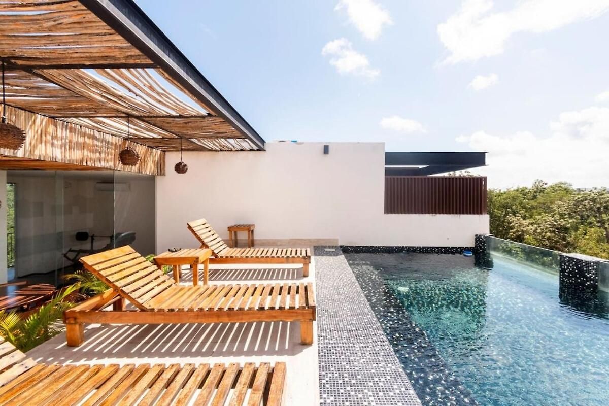 Swim Up Pool Beachclub Rooftop Apartment Tulum
