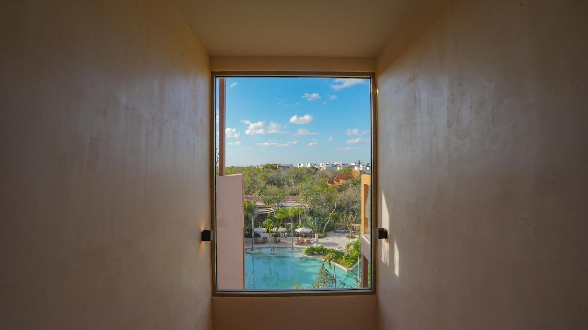 Apartment 1br Jungle Escape In Aflora With Private Pool *