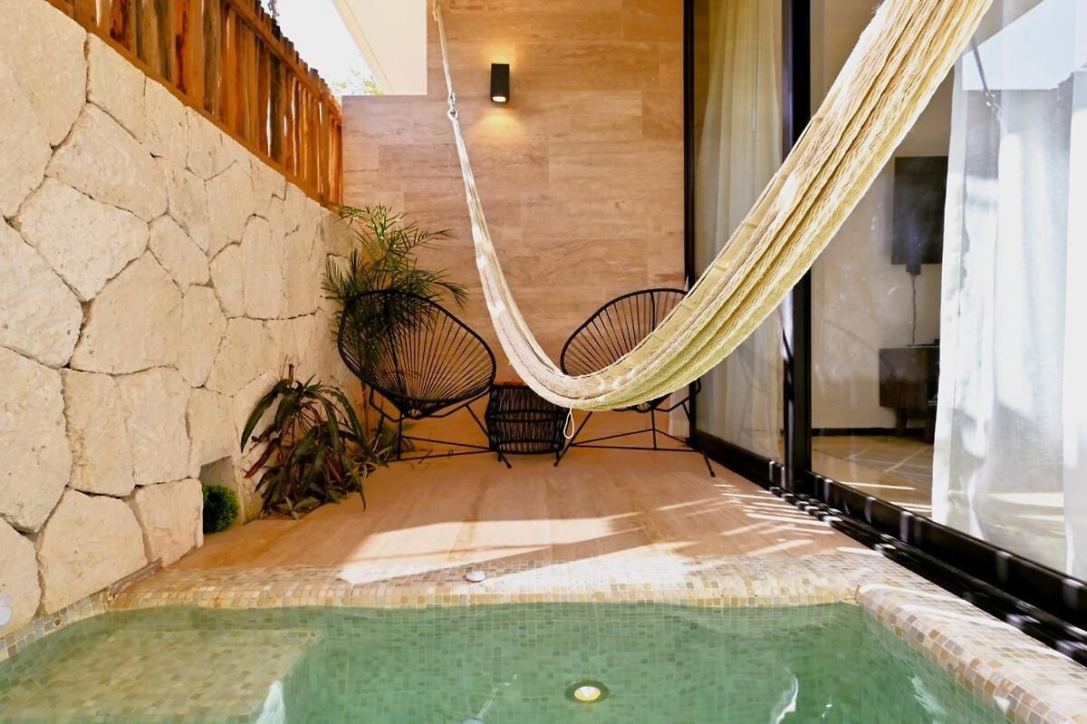 Apartment Swim Up Pool Beachclub Rooftop