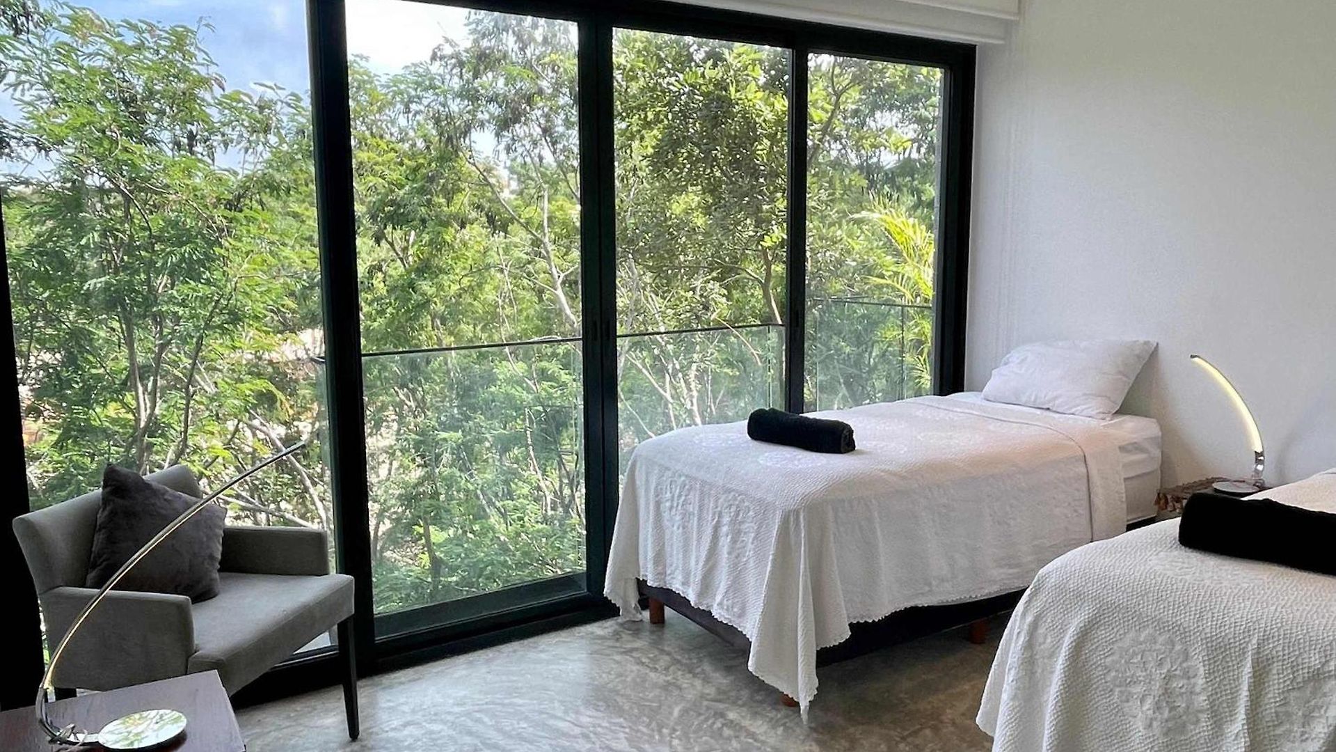 Black House - Modern 3br With Private Pool Apartment *