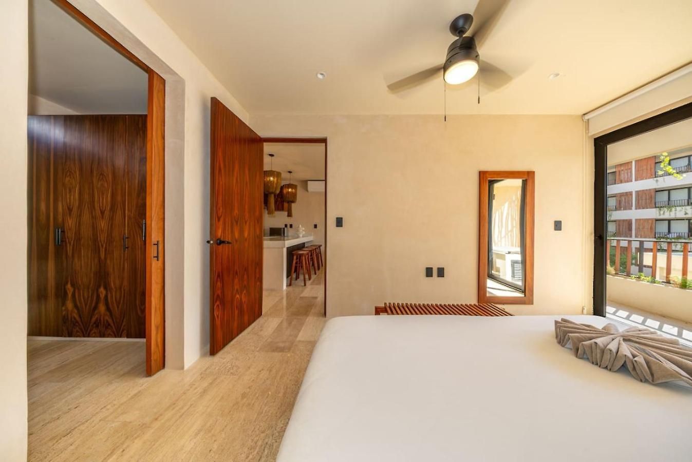 Modern 1br W Private Jacuzzi Pool Balcony *