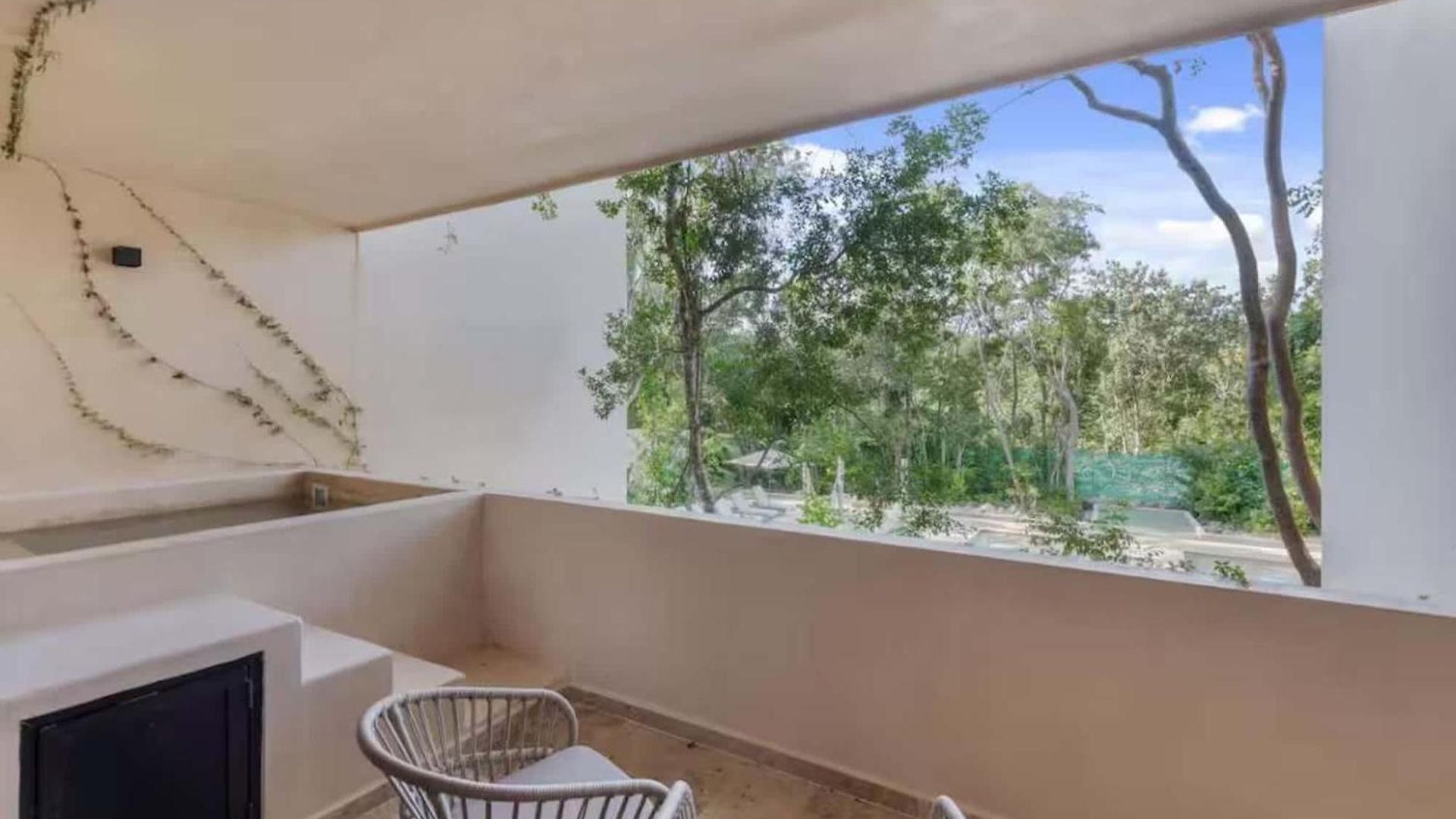 Chic Jungle Balcony Priv Pool Steam & Gym Apartment