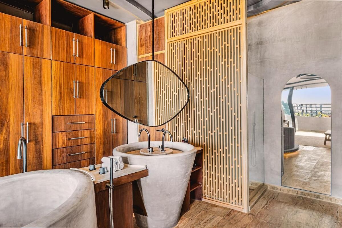 Beachfront 3br Penthouse W Private Pool Hot Tub & Gym * Tulum