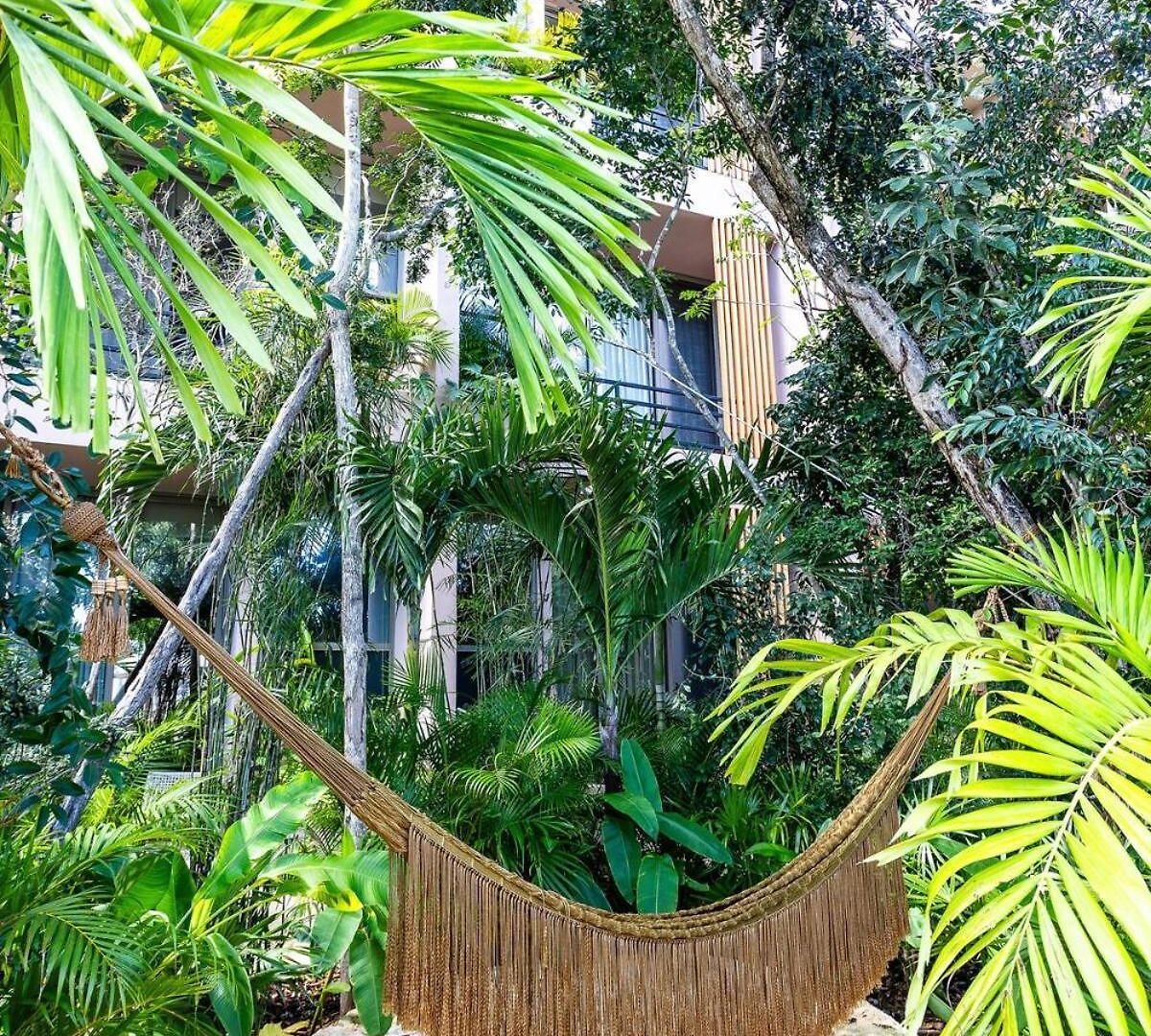 Aflora Wellness & Luxury Escape