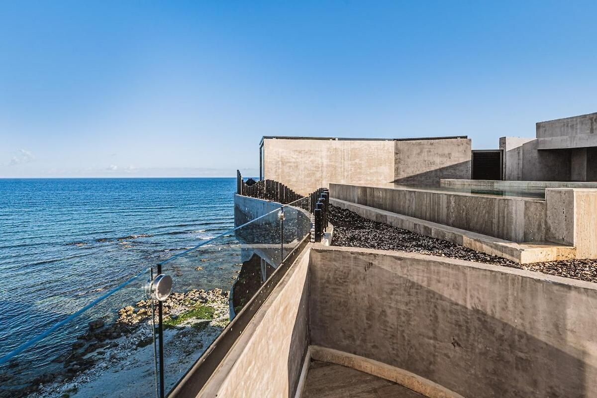 Beachfront 3br Penthouse W Private Pool Hot Tub & Gym Apartment *