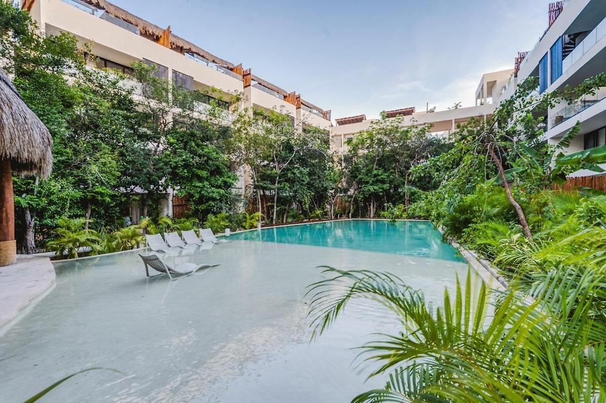 Quiet 2br Penthouse W Private Pool And Gym, Cowork Apartment