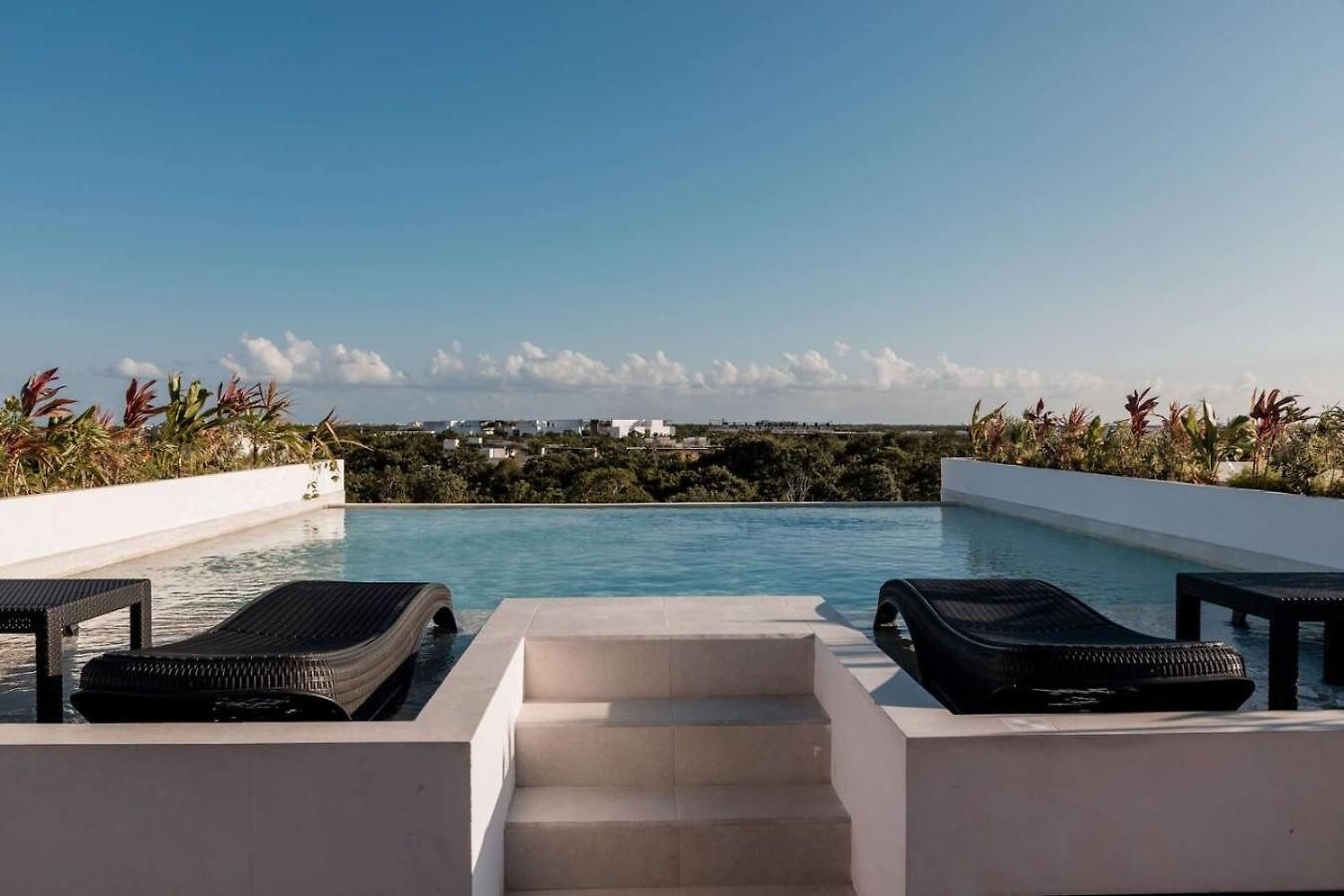 With Private Plunge Pool And Rooftop