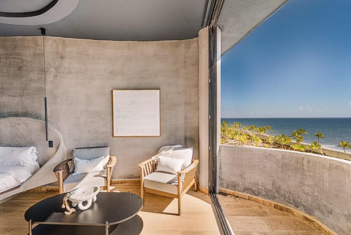 Beachfront 3br Penthouse W Private Pool Hot Tub & Gym *
