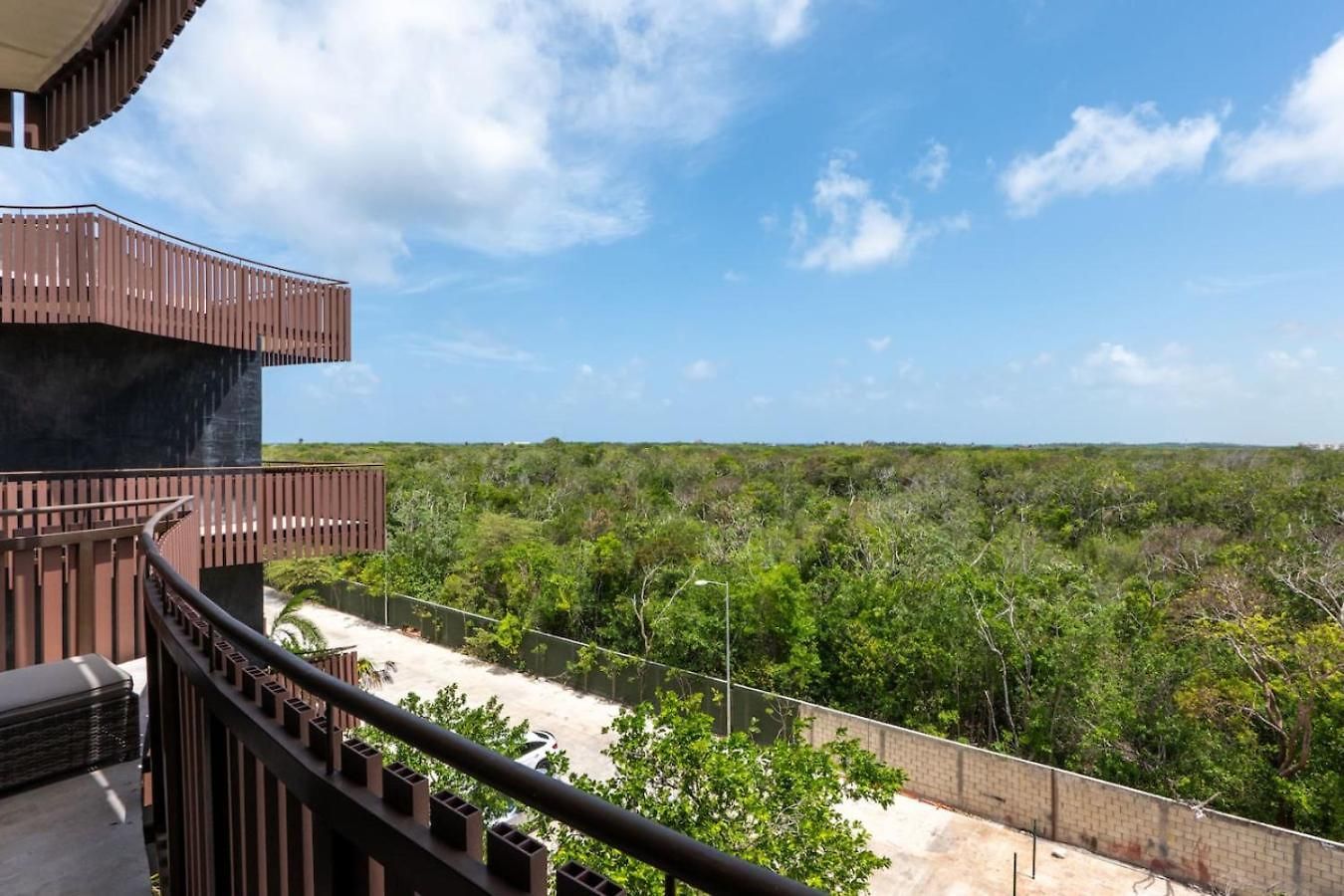 Beachside Penthouse Private Pool And Hot Tub Apartment *