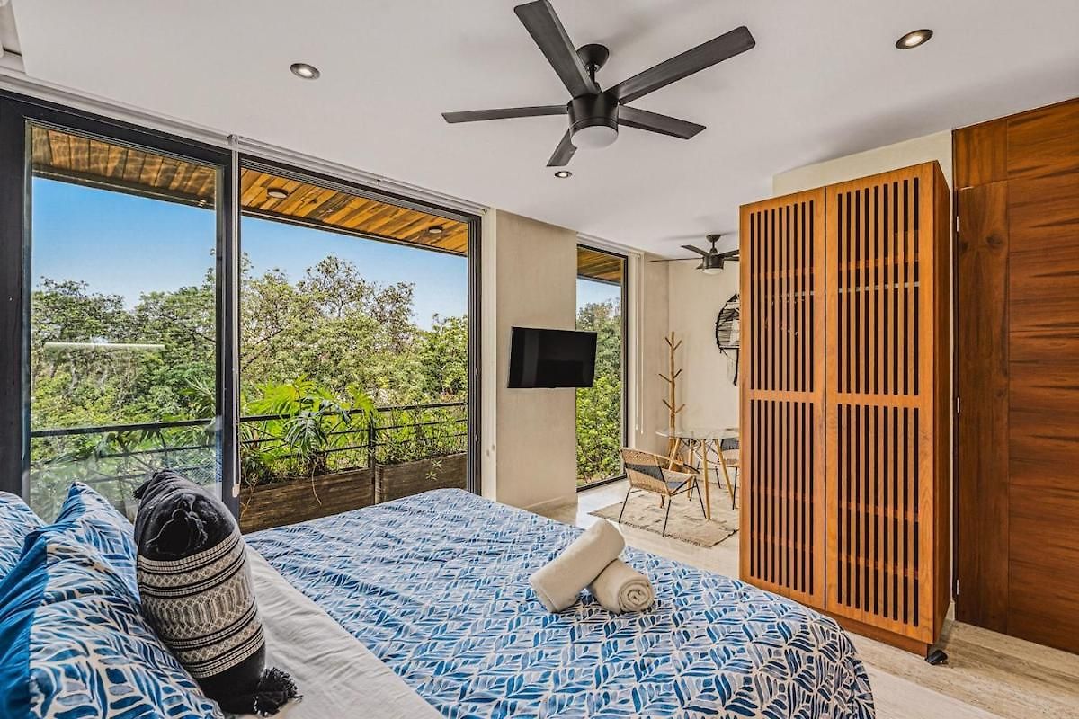 Serene 3br Penthouse W Private Pool | Roof | Gym Apartment *
